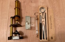 Antikes Messing-Mikroskop &