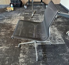 Vitra Eames Aluminium Chair