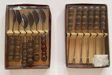 Fonduebesteck, klein aber fein, 6 Löffel + 6 Gabeln, in Aufbewahrungsboxen