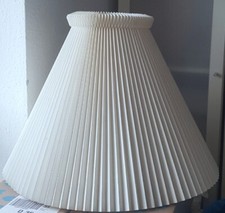 Le Klint Lampenschirm K 30 Ø 44 cm - Kunststoff Dänisches Design mit Ständer