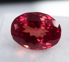 14 Karat natürlicher, makelloser, blutroter Mosambik-Rubin im Ovalschliff,...