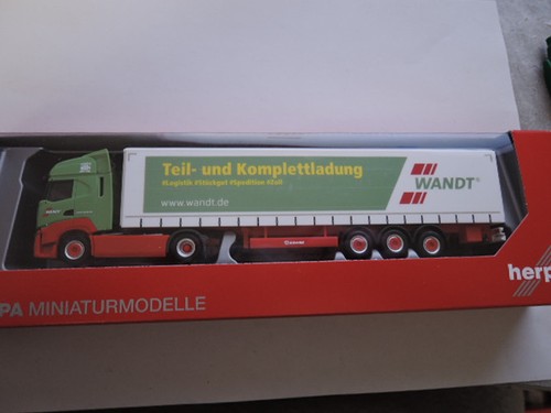 Herpa 313438 iveco way - 313438, s-way