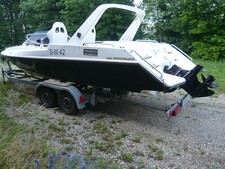 Sportboot 208 PS mit Trailer