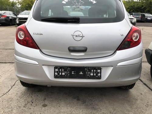 Opel corsa stoßfänger - d,