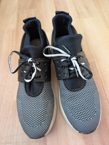 Schwarze sneaker aus - schwarze,