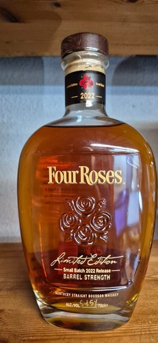 Four roses small batch 2022 - four,