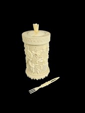 Antik Zelluloid Deckeldose mit 29 Cocktailgabeln - Rosenmotiv