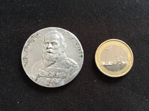 Medaille münze aus - /,