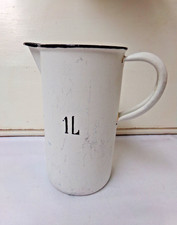 antiker, alter Messbecher