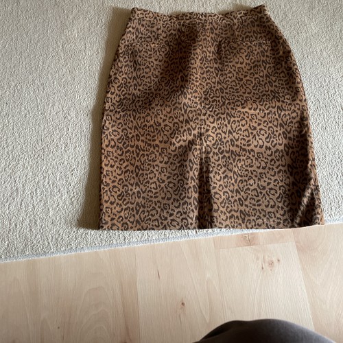 Schmaler wildleder rock - schmaler,