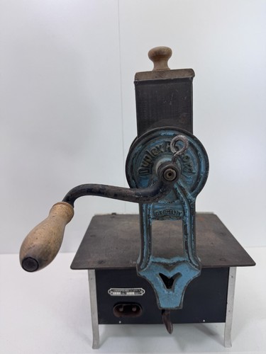 Alt antik küchengerät mühle - antik,