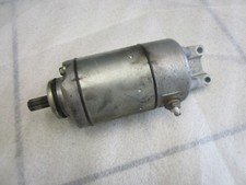 21. Suzuki GSXR 1100 W GU75C