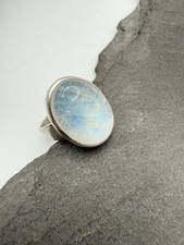 Regenbogen Mondstein