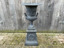 Gusseisen Amphore auf Sockel Eisenguss Vase 106 cm