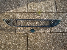 Verkaufe Fiat 500 E Elektro Stoßstange Gitter vorne unten und Abschleppdeckel