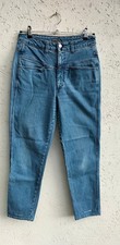 Closed Pedal Pusher Jeans