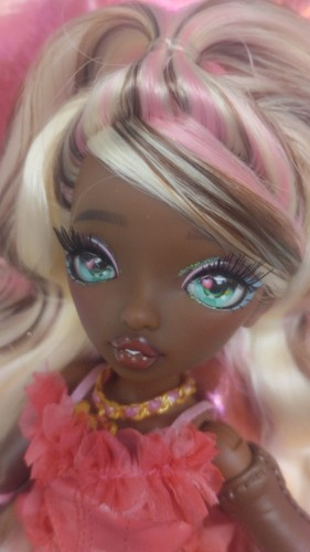 Amora valentina mga - amora,