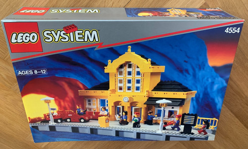 Lego train metro station 4554 - train,