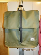 DEJ/PL69+70: 1 HERSCHEL City