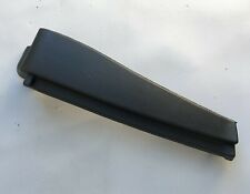 HG255/  VW Golf 3 - Halter Abdeckung Seitenteile Hutablage Rechts 1H6867762