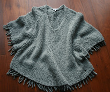 Better Rich, Poncho grau, M, weicher Hingucker