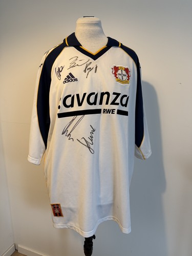 Bayer leverkusen 2001 - leverkusen, 2001/02