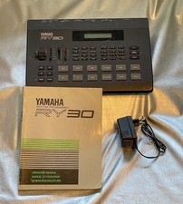 ? Yamaha RY30 Drumcomputer – Vintage Klassiker mit 174 PCM-Sounds