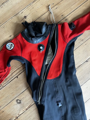 Dui front zip neopren - front,