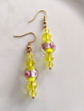 Ohrringe, Glasperlen und Lampwork-Perle "Blume" in gelb, Unikat, Handmade