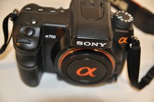 Sony alpa 700 Kamera mit Objektiv Minolta AF 17-35 Bidgekamera mit Kaubehör 