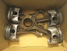 4 Kolben mit Pleuel für Dekozwecke