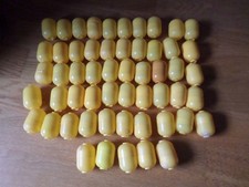 55 leere Ü-Ei-Kapseln - gelb - überwiegend ältere Modelle