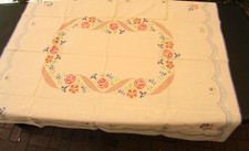 3 x Handarbeit, Tischdecke