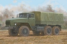 URAL- 4320 / 1:35 - Trumpeter