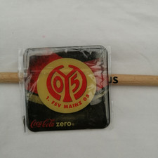 COCA COLA FUßBALL KÜHLSCHRANK MAGNET/PIN 1.FSV MAINZ 05