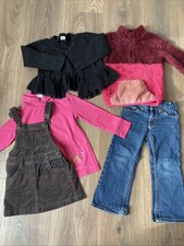 Mädchen Kleiderpaket Gr. 98 Herbst Winter Jeans Pullover Kordrock Markenkleidung