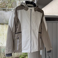 Skijacke, Snowboardjacke