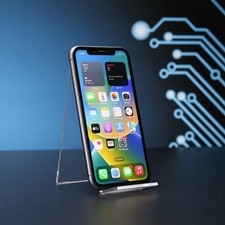 Apple iPhone 11 //  64 GB, 96%