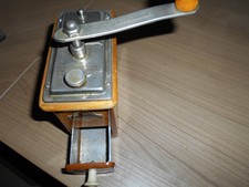 Antiquierte alte Handmühle Kaffeemühle Zassenhaus MOKKA aus den 50er