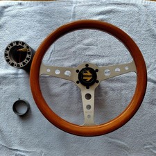 momo holzlenkrad boss rrc