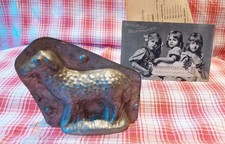 Rarität 2-teilige Schokoladenform Lamm steht im Gras