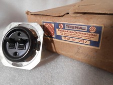 Neuw. Bakelit Serienschalter