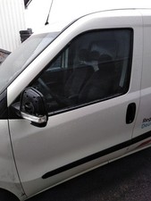 Opel Combo D Tür vorn links Fahrertür polarweiss 249 Bj.2014 