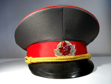 Sowjetische Schirmmütze
