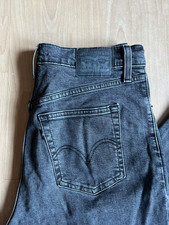 LEVI´S -HIGH WAISTED TAPER-