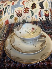 Vintage edle Sammeltasse 50er mit Blumen + Gold Dekor aus Omas Vitrine Bavaria