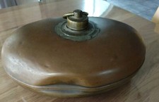 Wärmflasche Bettflasche Kupfer . Mit dekorativer Delle. Antik