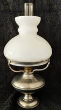 Antike Petroleumlampe aus Zinn