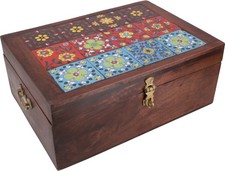 Rustikale kleine Schatztruhe