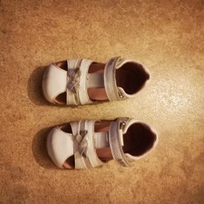 Kinder Sandalen Klettverschluss Schuhe Größe 21 weiß Leder